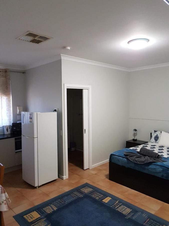 Rhodeside Lodge Geraldton Extérieur photo